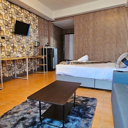 Xcess Residence Pattaya Esterno foto