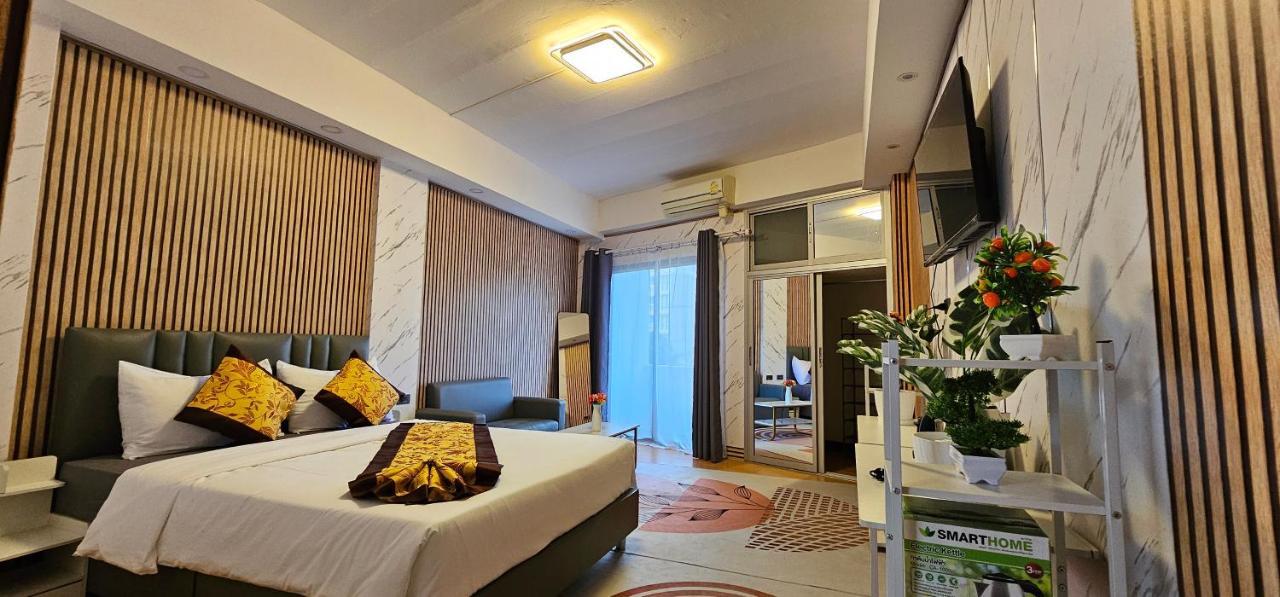 Xcess Residence Pattaya Esterno foto