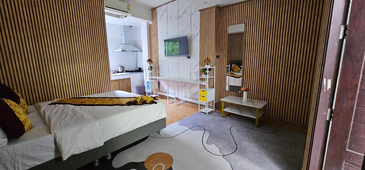 Xcess Residence Pattaya Esterno foto