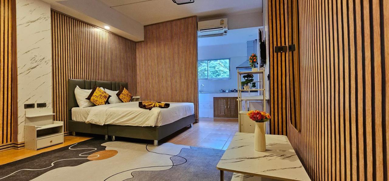 Xcess Residence Pattaya Esterno foto