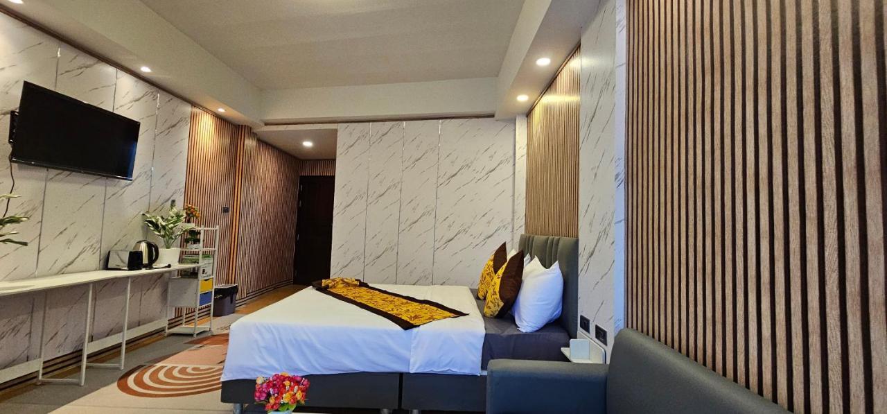 Xcess Residence Pattaya Esterno foto