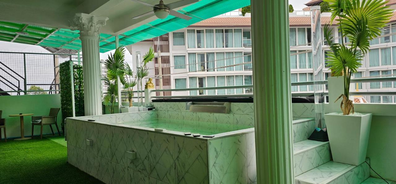 Xcess Residence Pattaya Esterno foto