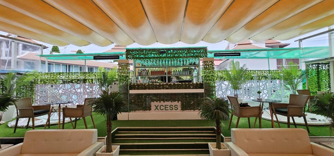 Xcess Residence Pattaya Esterno foto