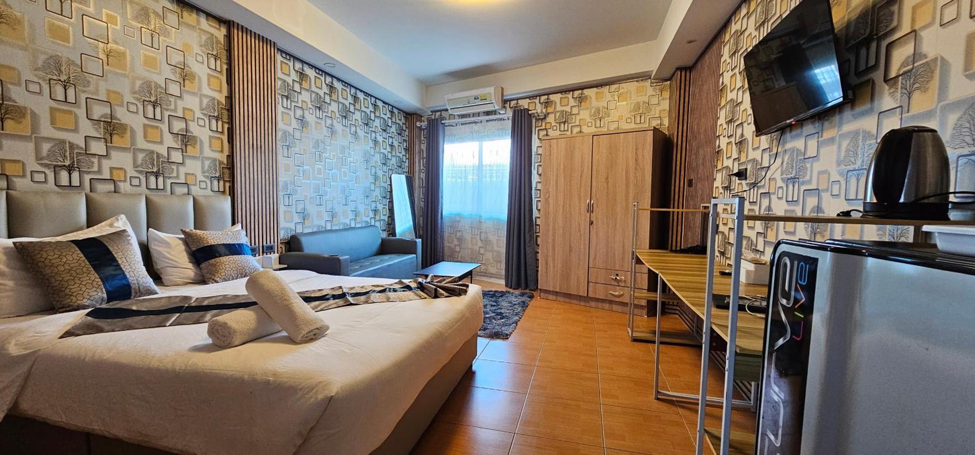 Xcess Residence Pattaya Esterno foto