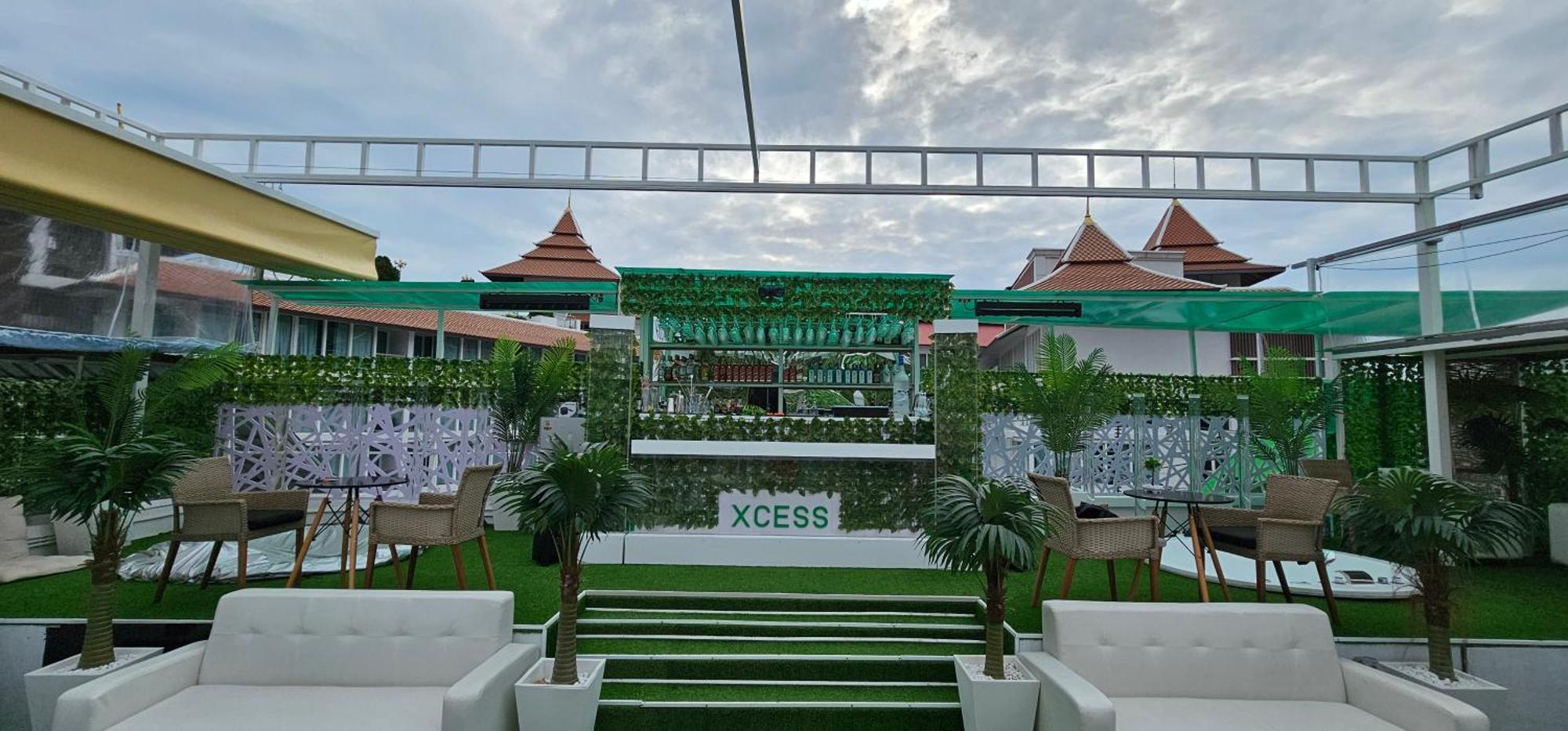 Xcess Residence Pattaya Esterno foto