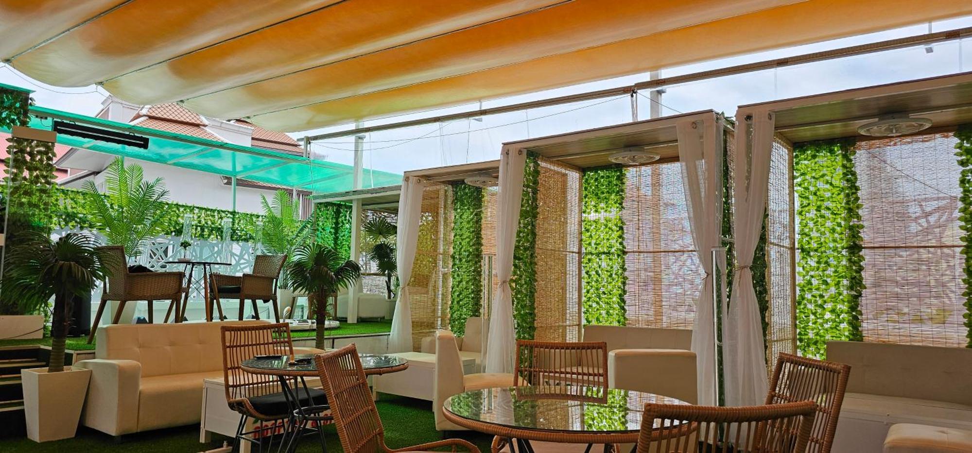 Xcess Residence Pattaya Esterno foto